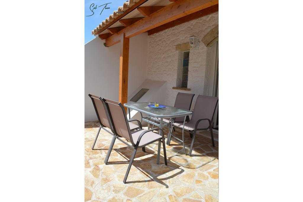 Spiti Thea Apartman Makrádes Kültér fotó
